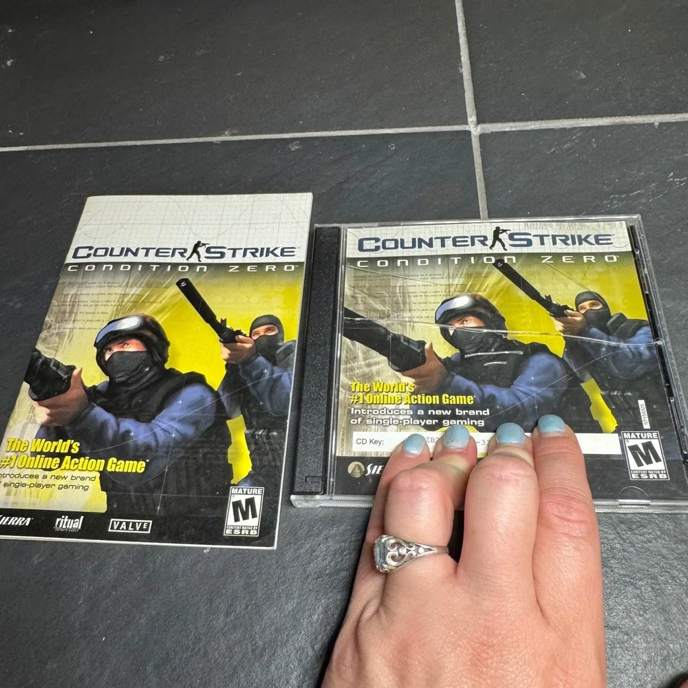 Counter-Strike Condition Zero PC Game 2-Disc Set with Manual Valve Sierra 2004
